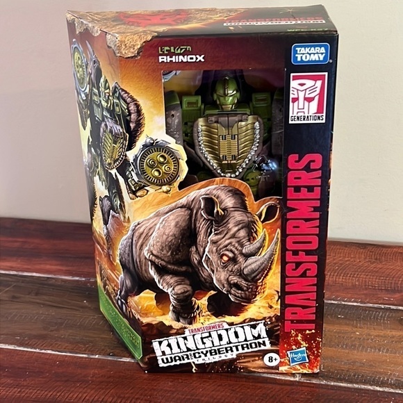 ⭐️ New Transformers Kingdom War for Cybertron Rhinox - Picture 1 of 7